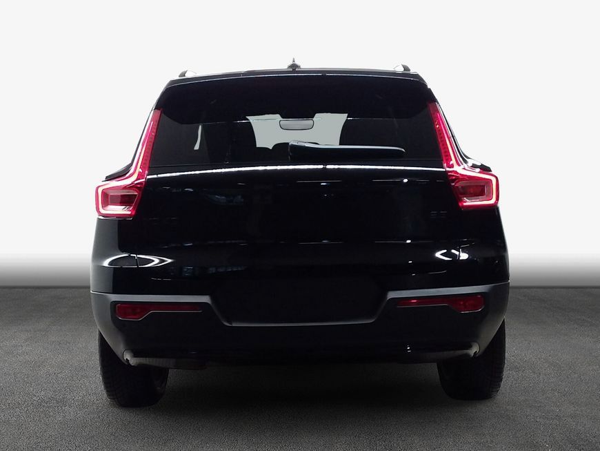 Volvo XC40 B3 B DKG Ultra Black Edition