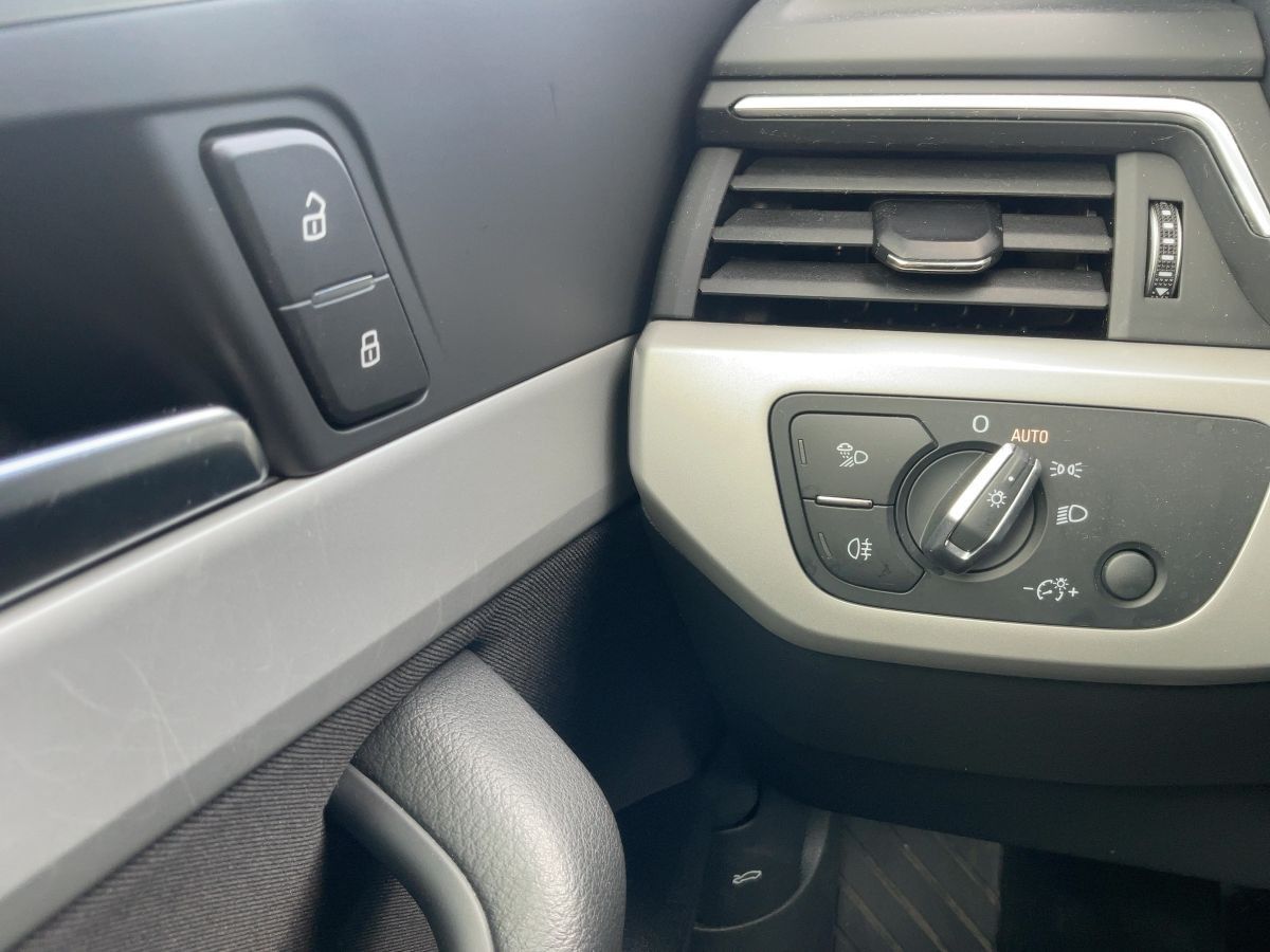 Audi A4 Avant 40 TDI QU S-TR S-LINE - Samsaru's Car Outlet