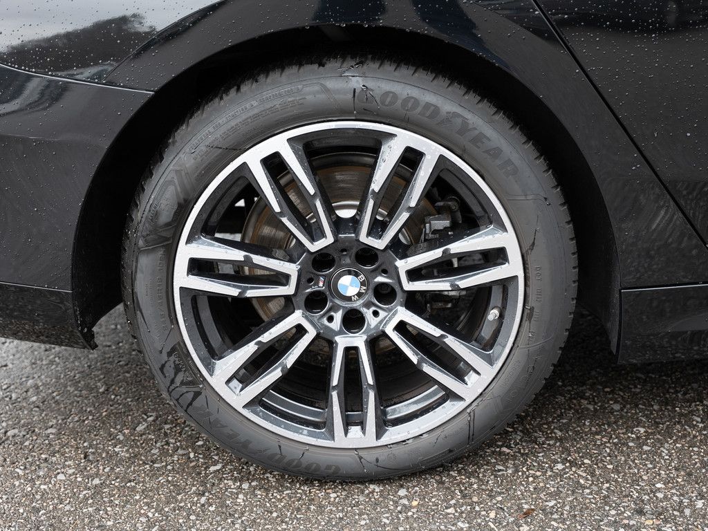 BMW 520d Touring M-Sport AHK HUD LED SITZBELÜFTUNG