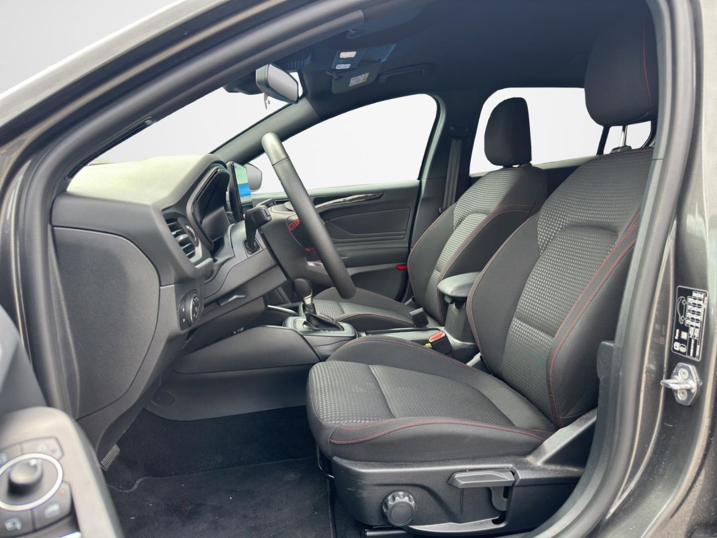 Ford Focus Turnier ST-Line Automatik Navi LED ACC Cit