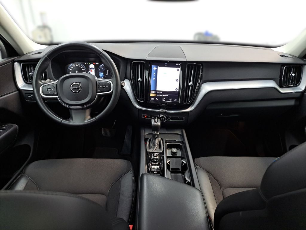 Volvo XC60 D4 Geartronic Momentum Pro - Samsaru's Car Outlet
