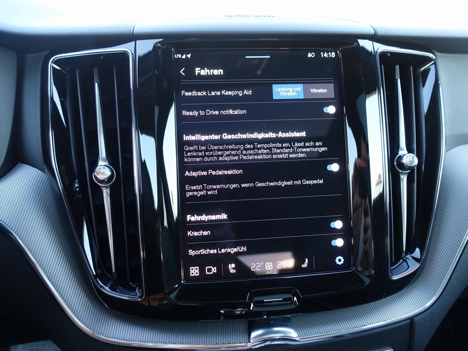 Volvo XC60 Plus T6 AWD Plug-in Hybrid/360°Cam/AHK/BLIS