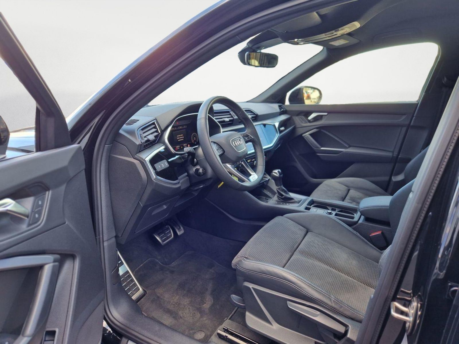 Audi Q3 40 TDI Sportback quattro S tronic S line - Samsaru's Car Outlet