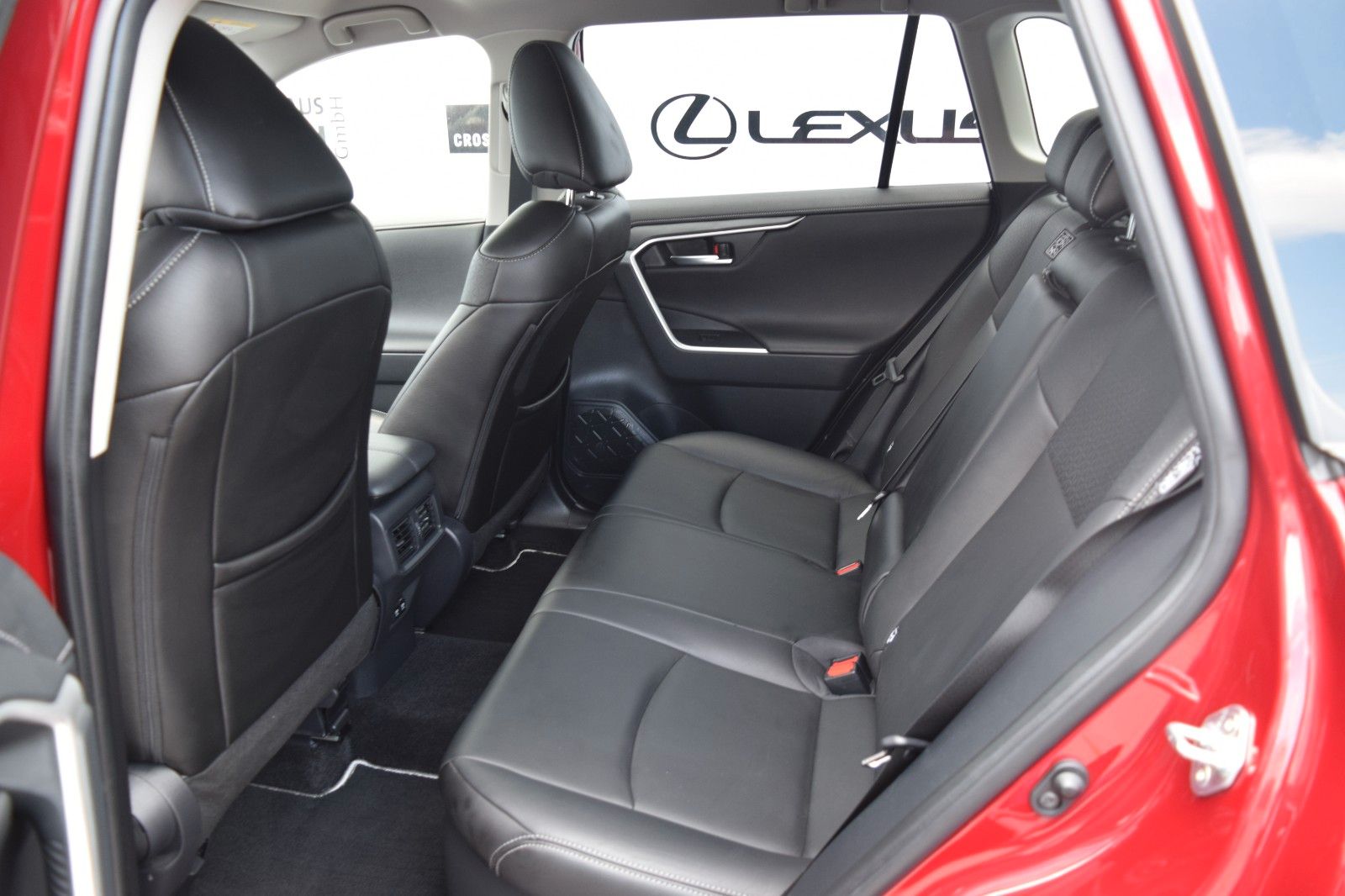 Toyota RAV4 Hybrid 4x2 Club - Samsaru's Car Outlet