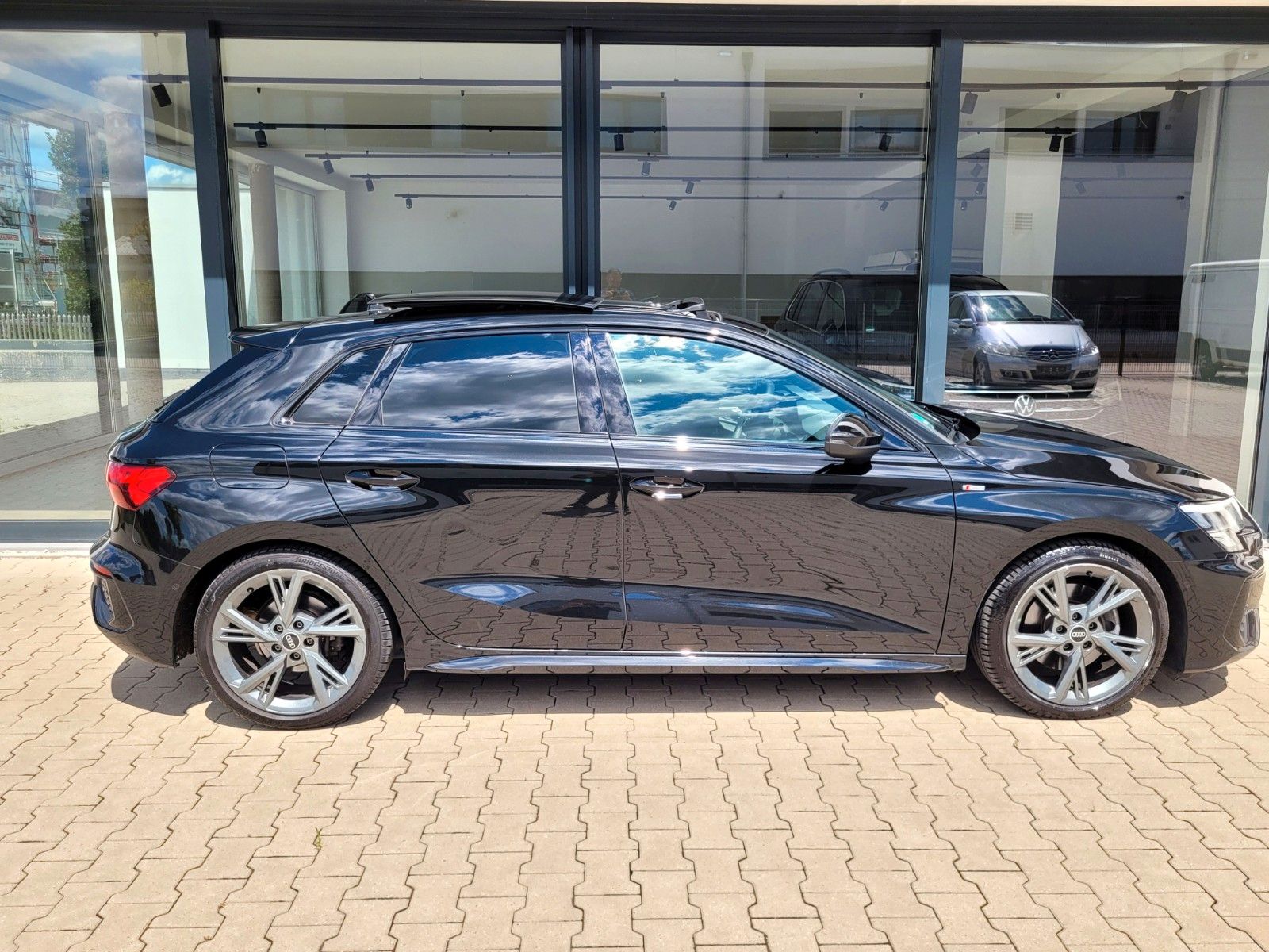 Audi A3 Sportback 35 TDI 2x S line Panorama 18" Black