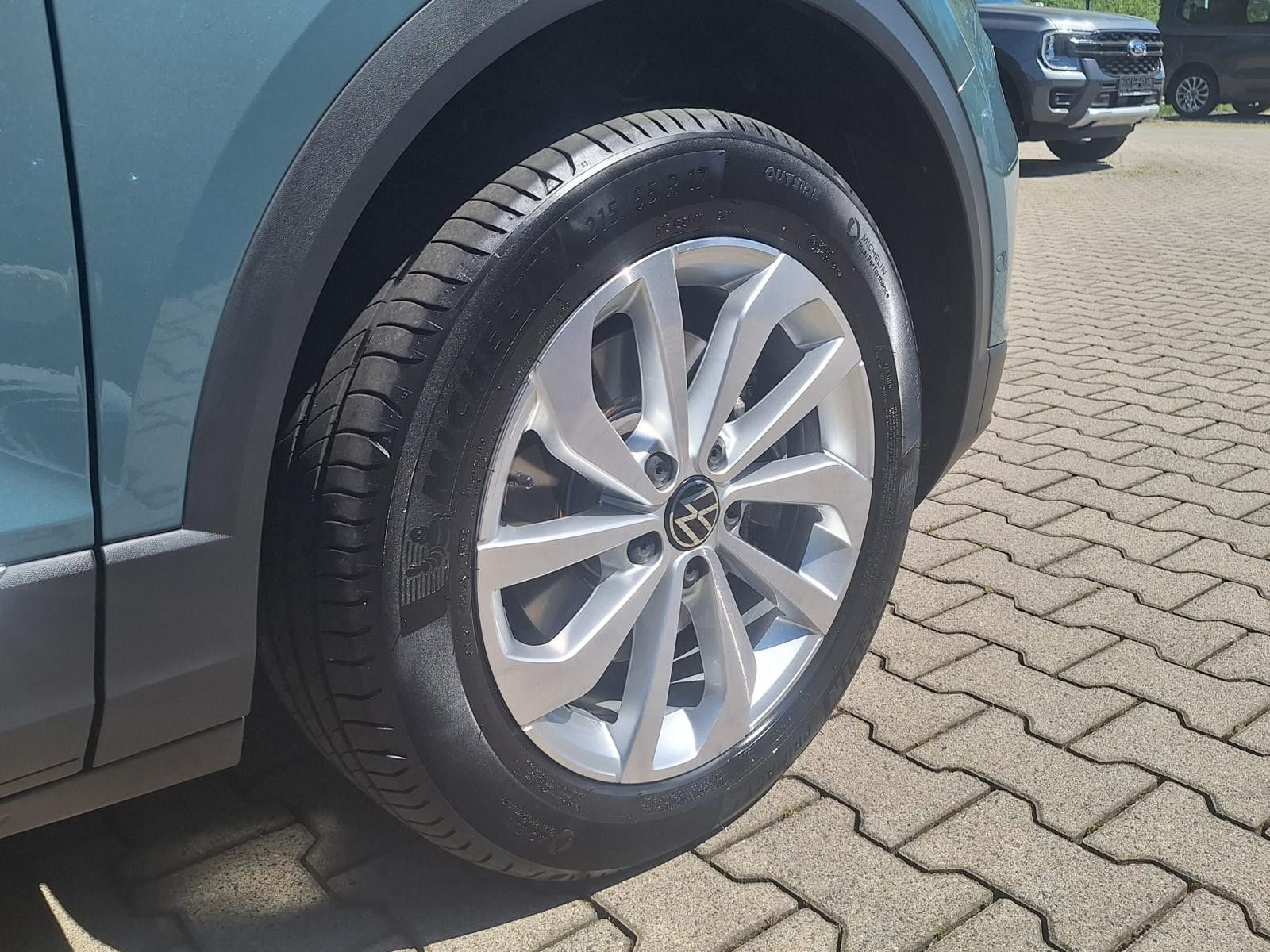 Volkswagen T-Roc Style 2.0 TDI DSG - Samsaru's Car Outlet