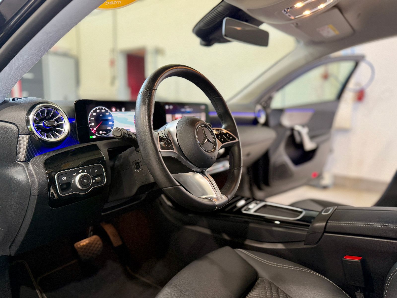 Mercedes-Benz A 180d Progressive - Samsaru's Car Outlet