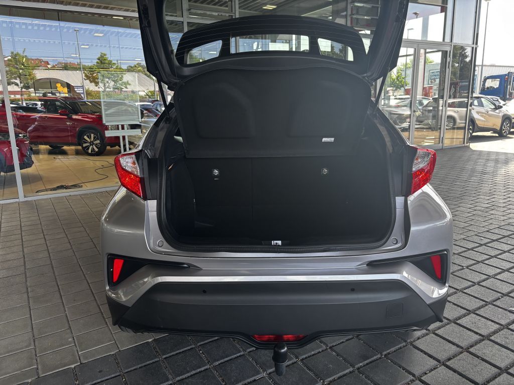 Toyota C-HR Hybrid - Samsaru's Car Outlet