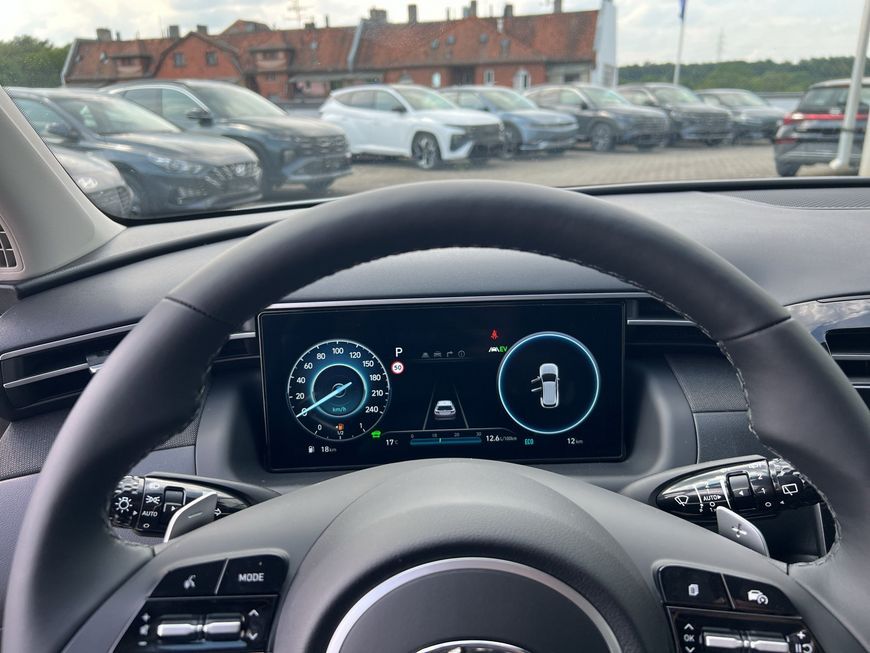 Hyundai TUCSON 1.6 T-GDi Plug-in-Hybrid 4WD Trend - Samsaru's Car Outlet