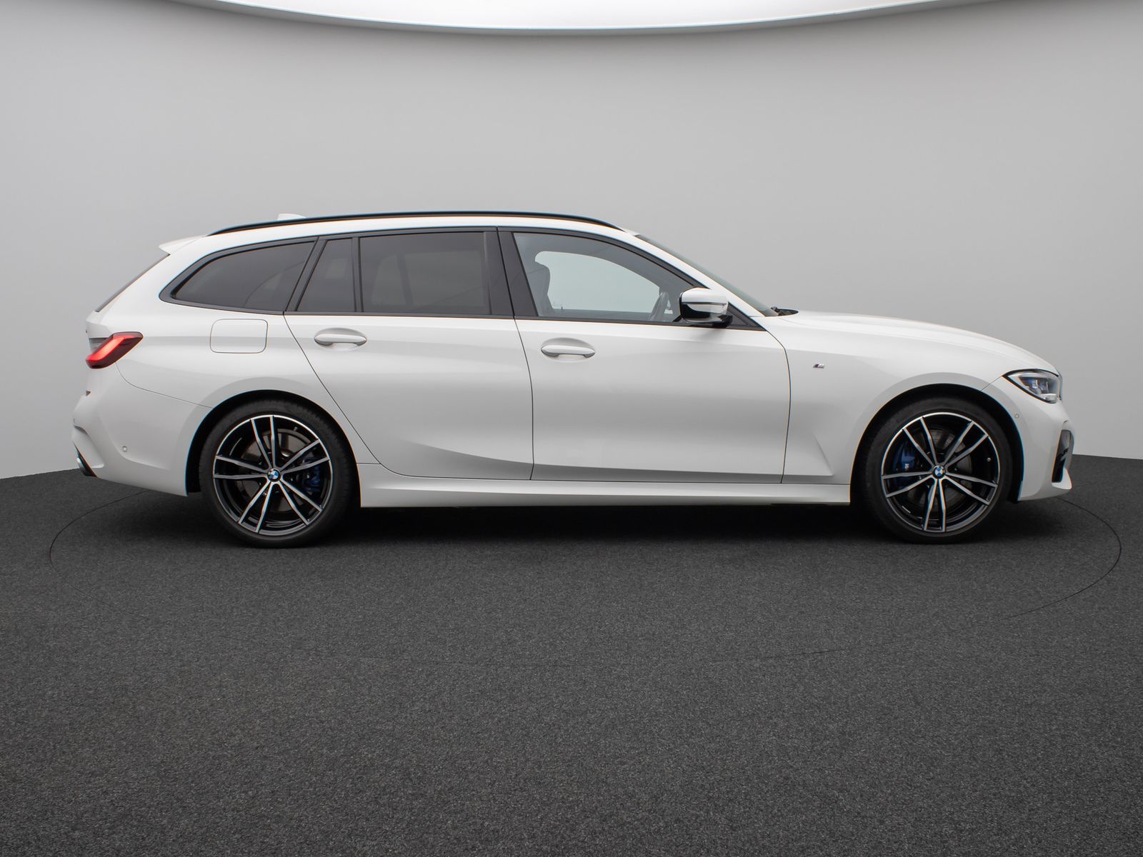 BMW 330e M Sport - Samsaru's Car Outlet
