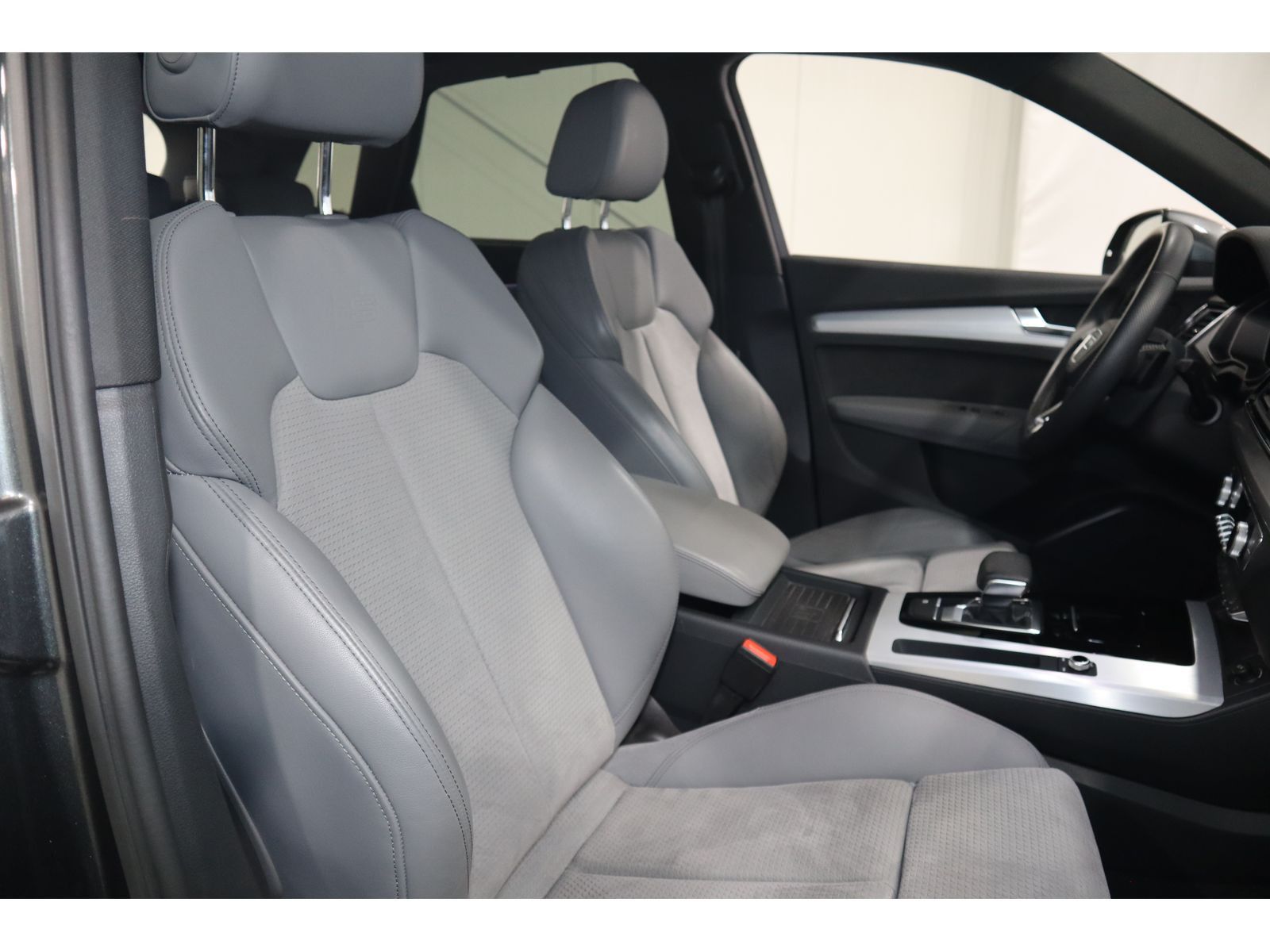 Audi Q5 40 TDI quattro S line - Samsaru's Car Outlet