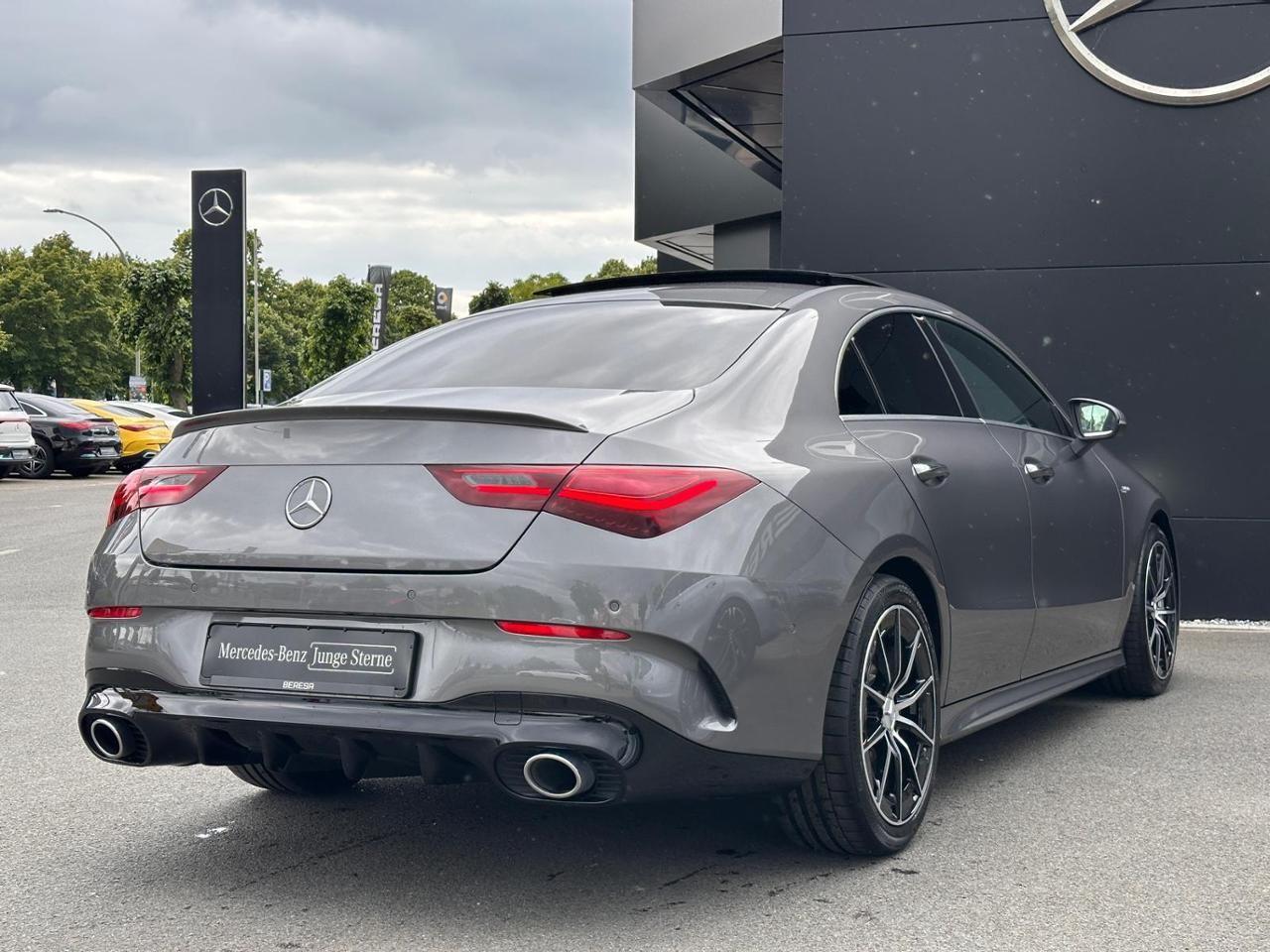 Mercedes-Benz CLA 35 AMG 4M - Samsaru's Car Outlet