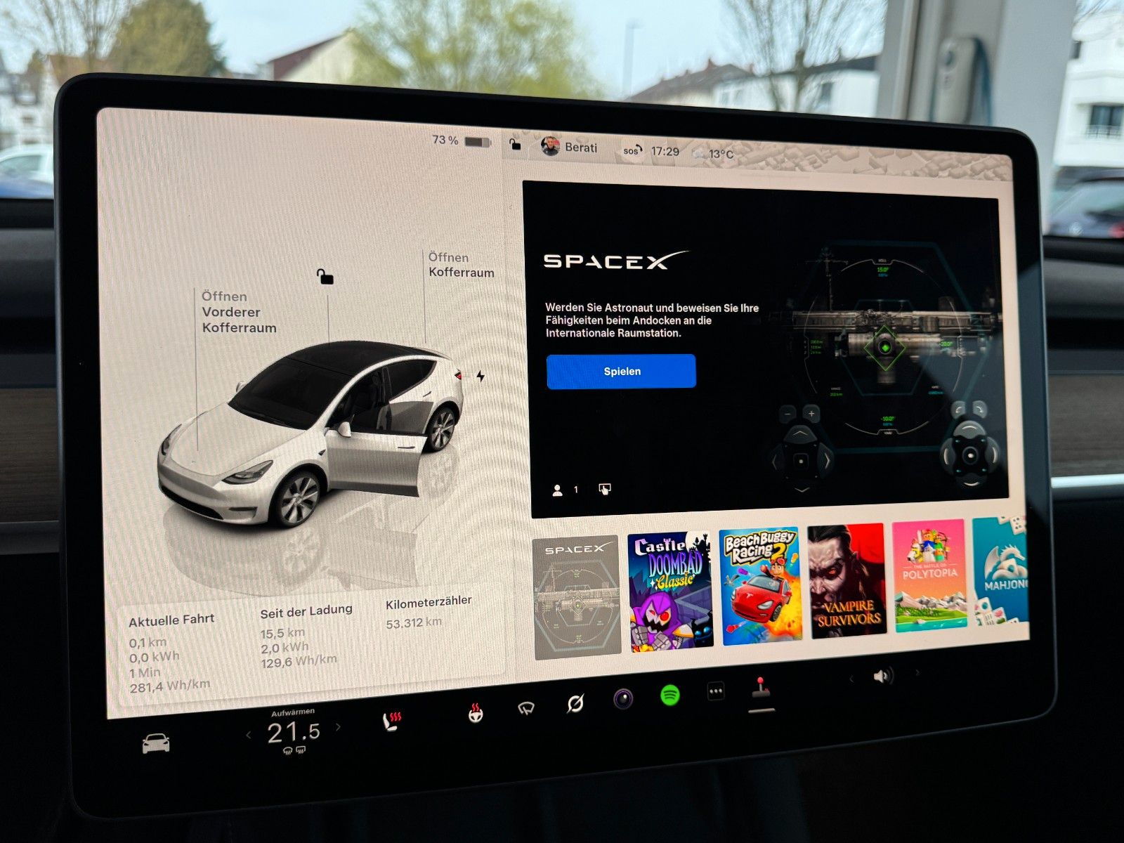 Tesla Model Y Premium Lang Range Allrad/581km 93% /AHK