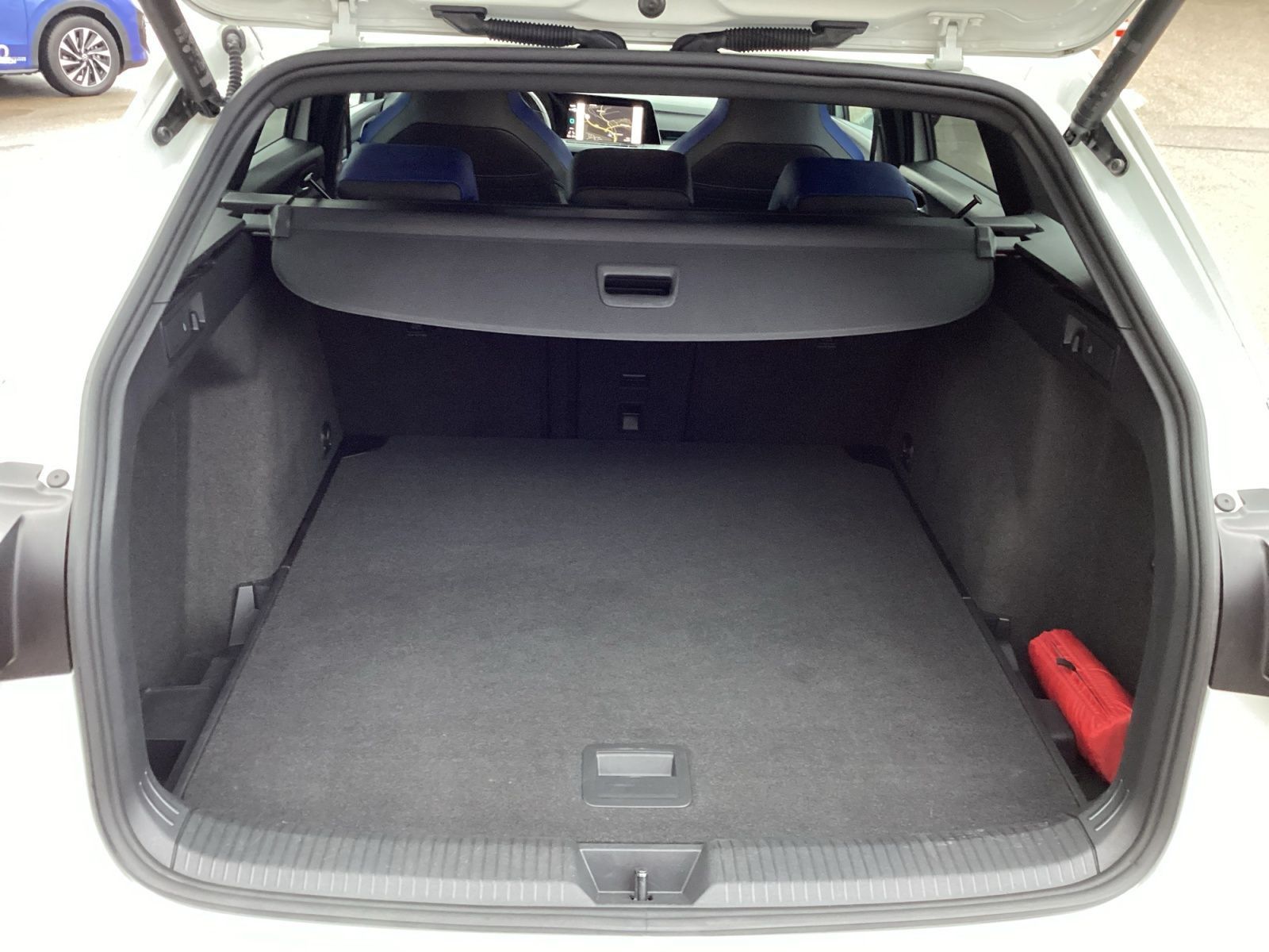 Volkswagen Golf VIII Variant R 4M DSG AHK LED Navi Kamera