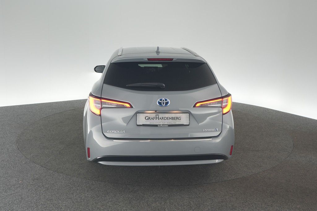 Toyota Corolla Touring 1.8 Hybrid - Samsaru's Car Outlet
