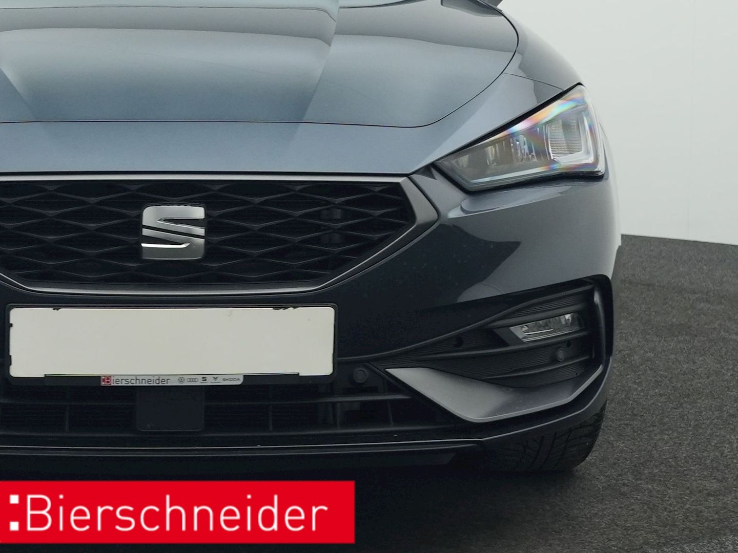Seat Leon Sportstourer 2.0 TDI DSG FR NAVI AHK LED