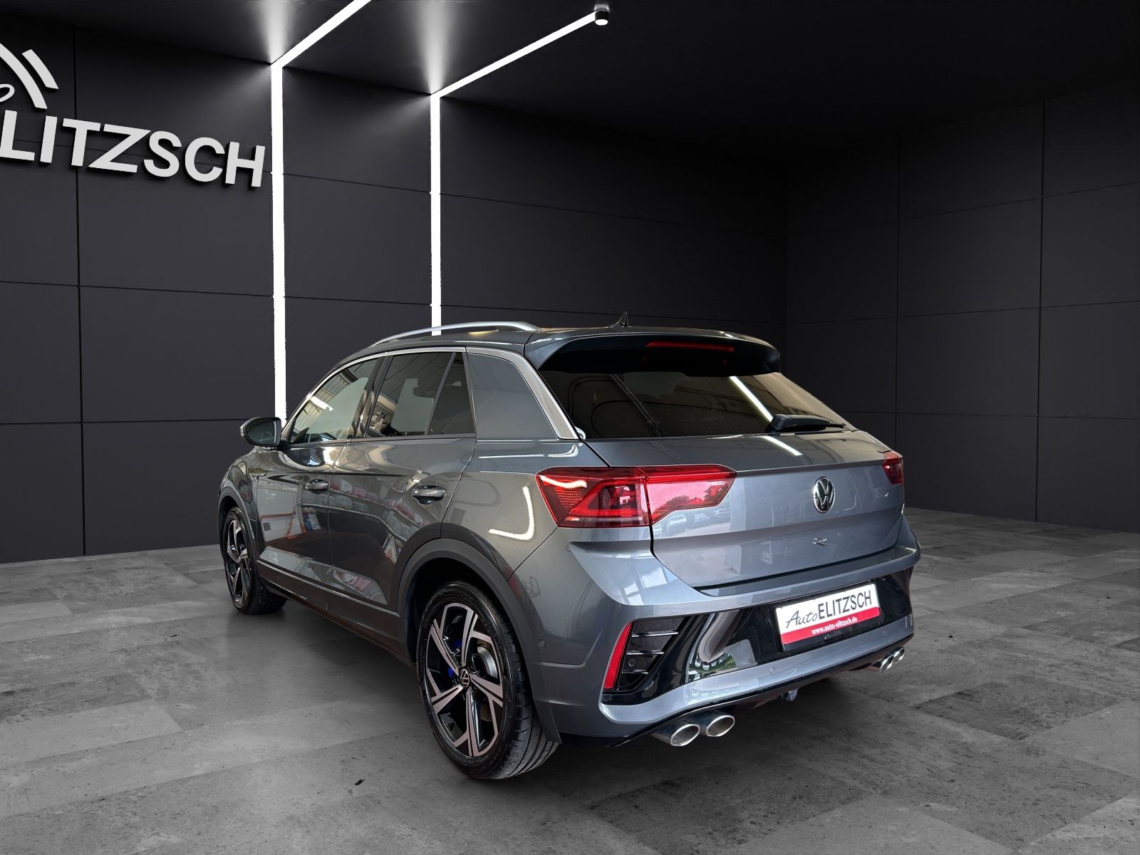 Volkswagen T-Roc R 4M DSG - Samsaru's Car Outlet