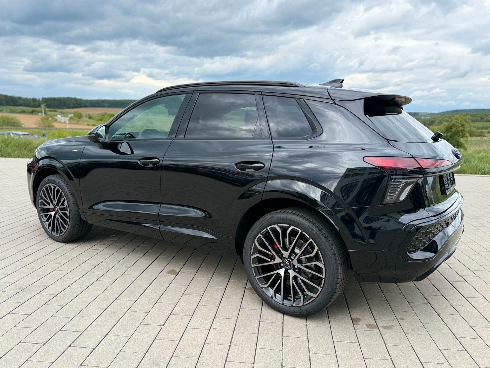 Audi Q3 TFSI S-line S tronic+AHK+PANO+SONOS+