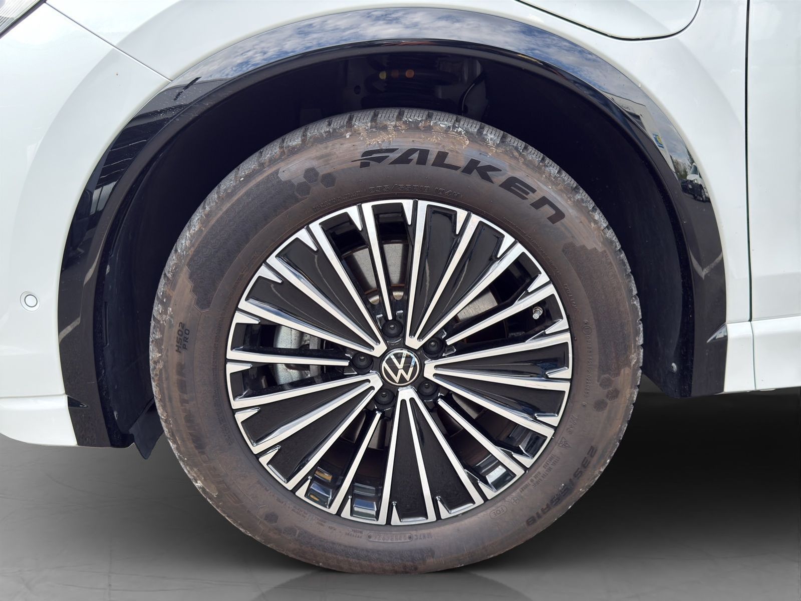 Volkswagen Tiguan R-Line 1.5 TSI eHybrid*NAVI*PANO*AHK*LEDE