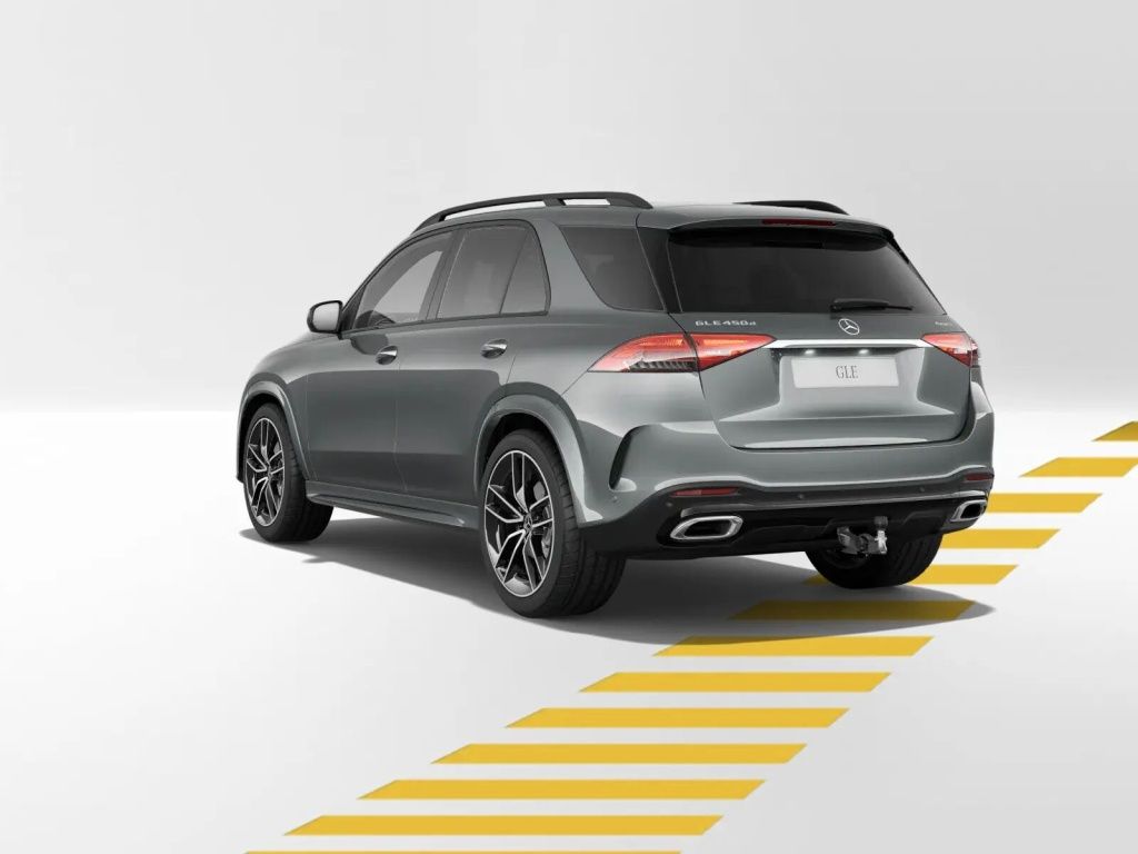 Mercedes-Benz GLE 450 d 4M AMG PREMIUM BURM. DISTRO PANO AHK