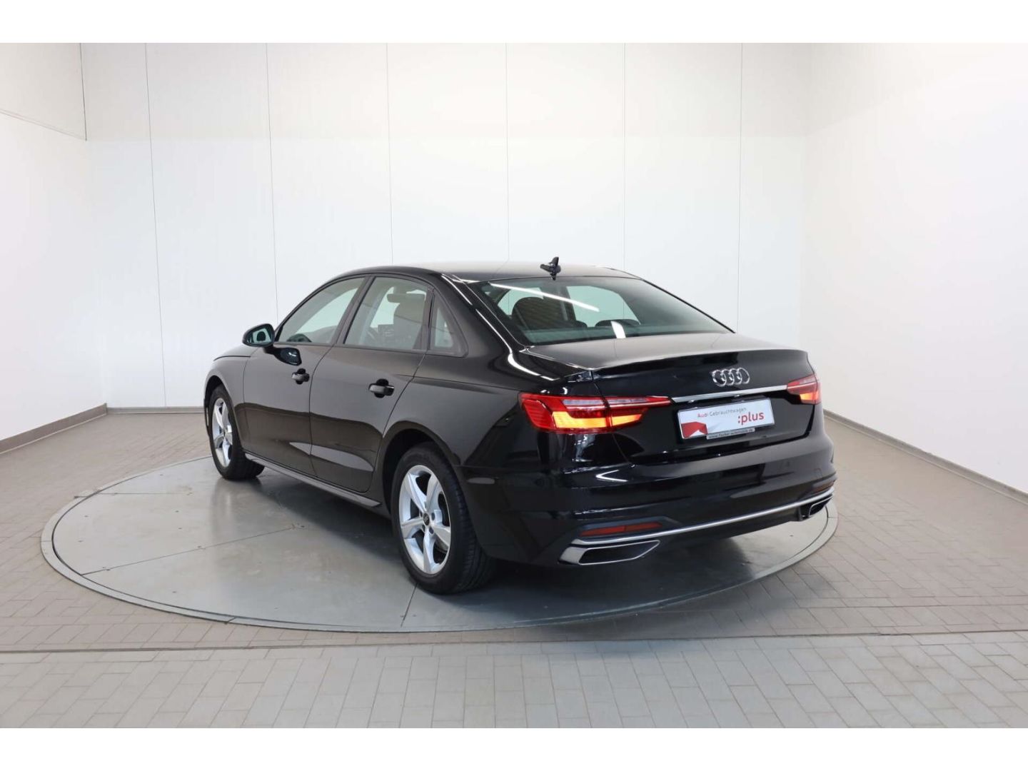 Audi A4 30 TDI advanced S-Tronic - Samsaru's Car Outlet