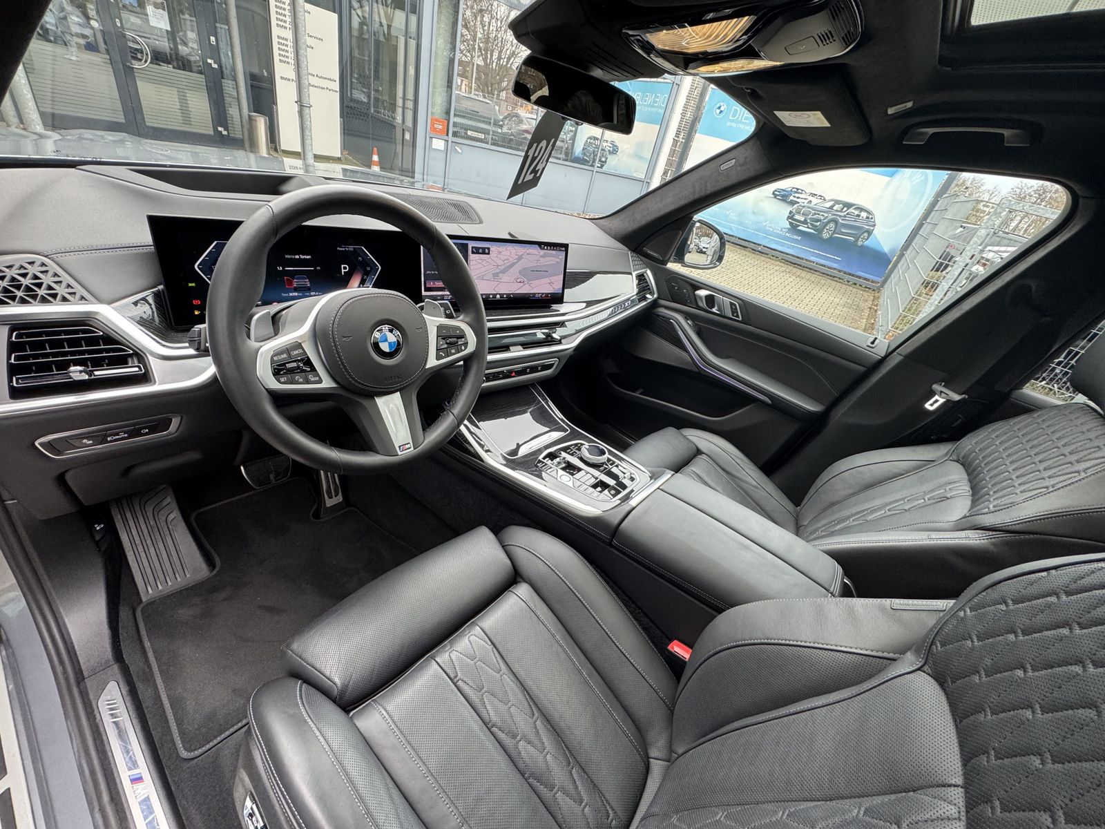 BMW X7 xDrive40i M Sport AHK P-SKY 6-Sitze StHzg h&k