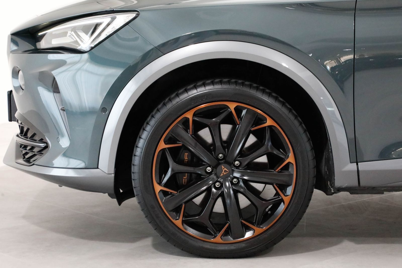 Cupra Formentor 2.0 TSI 4D DSG VZ AHK CarPlay SHZ ACC