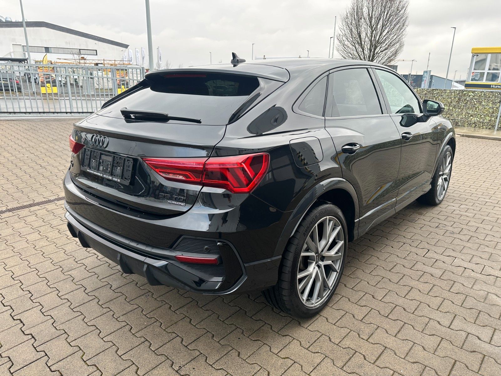 Audi Q3 Sportback 35 TDI quattro S line - Samsaru's Car Outlet