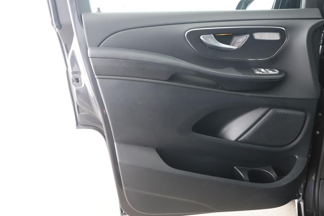 Mercedes-Benz V 300 d Avantgarde Lang - Samsaru's Car Outlet
