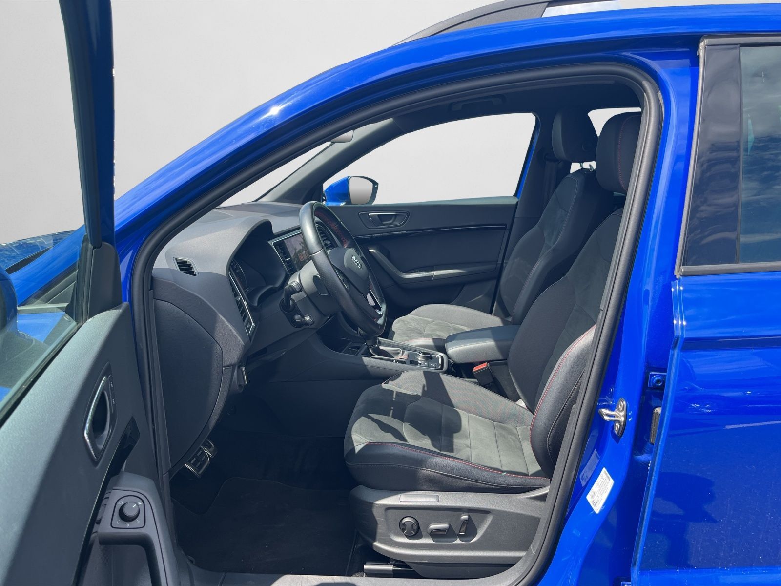 Seat Ateca 2.0 TDI DSG FR AHK NAVI PANORAMA SHZ