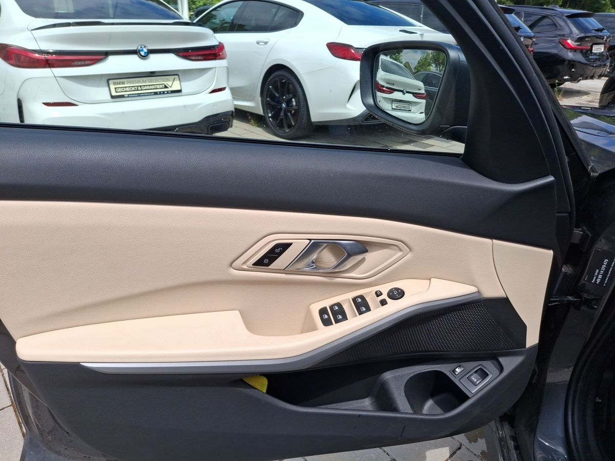 BMW 320e Touring Advantage - Samsaru's Car Outlet