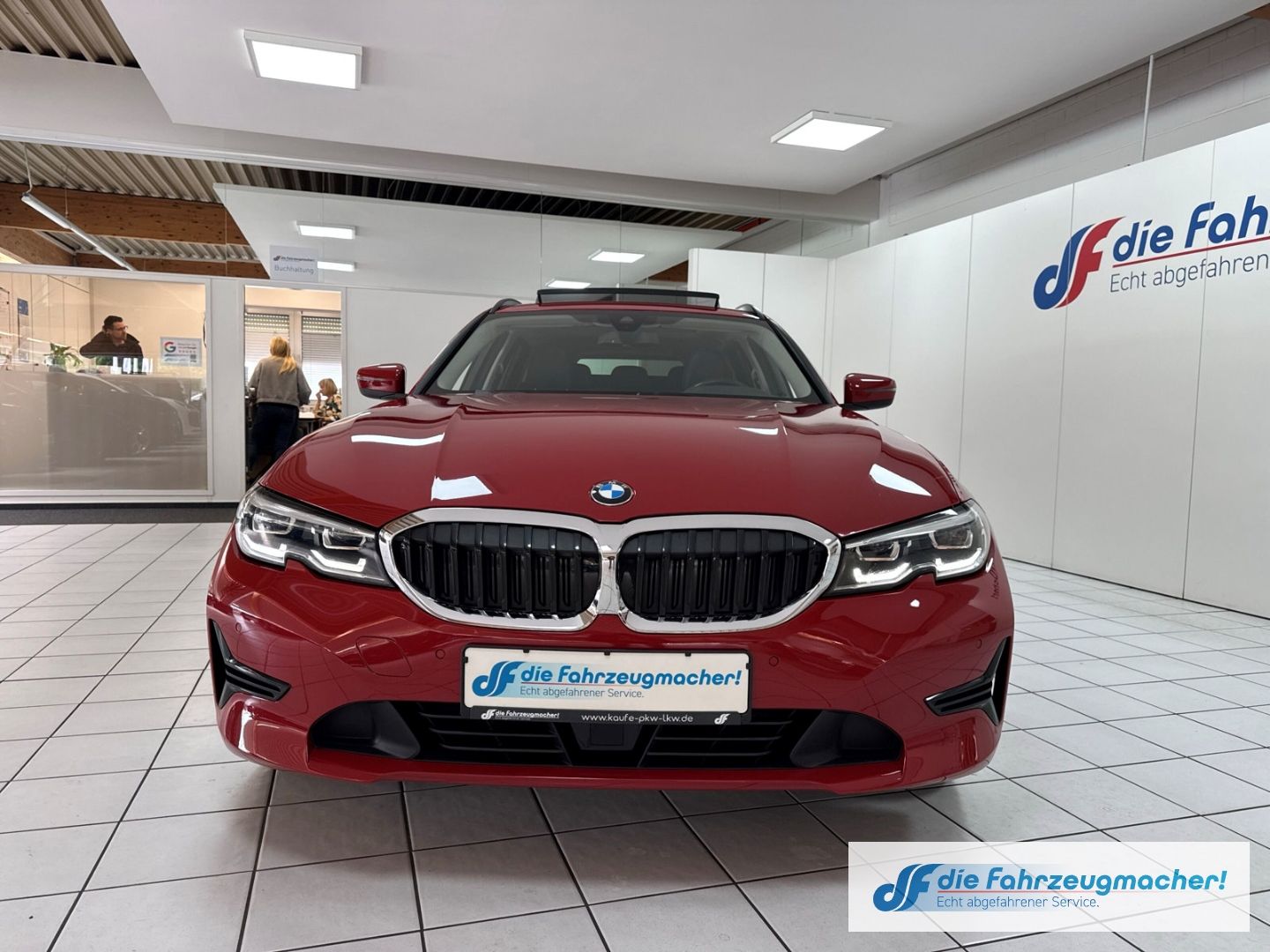 BMW 330 e xDrive Advantage Touring Park-Assistent AH
