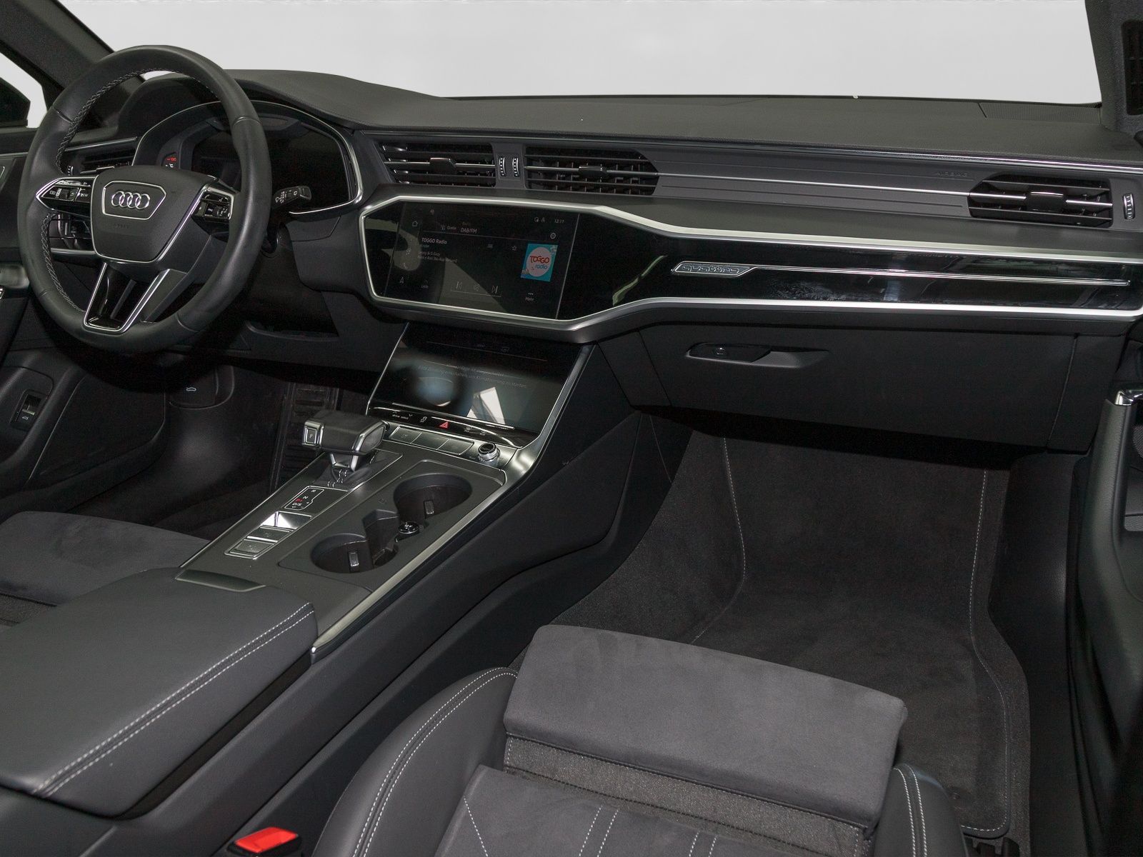 Audi A6 Avant 45 TFSI Q S LINE - Samsaru's Car Outlet