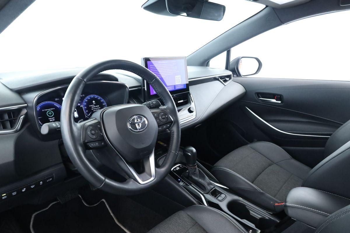 Toyota Corolla Touring Sports 2.0 CVT Team D Navi Kam