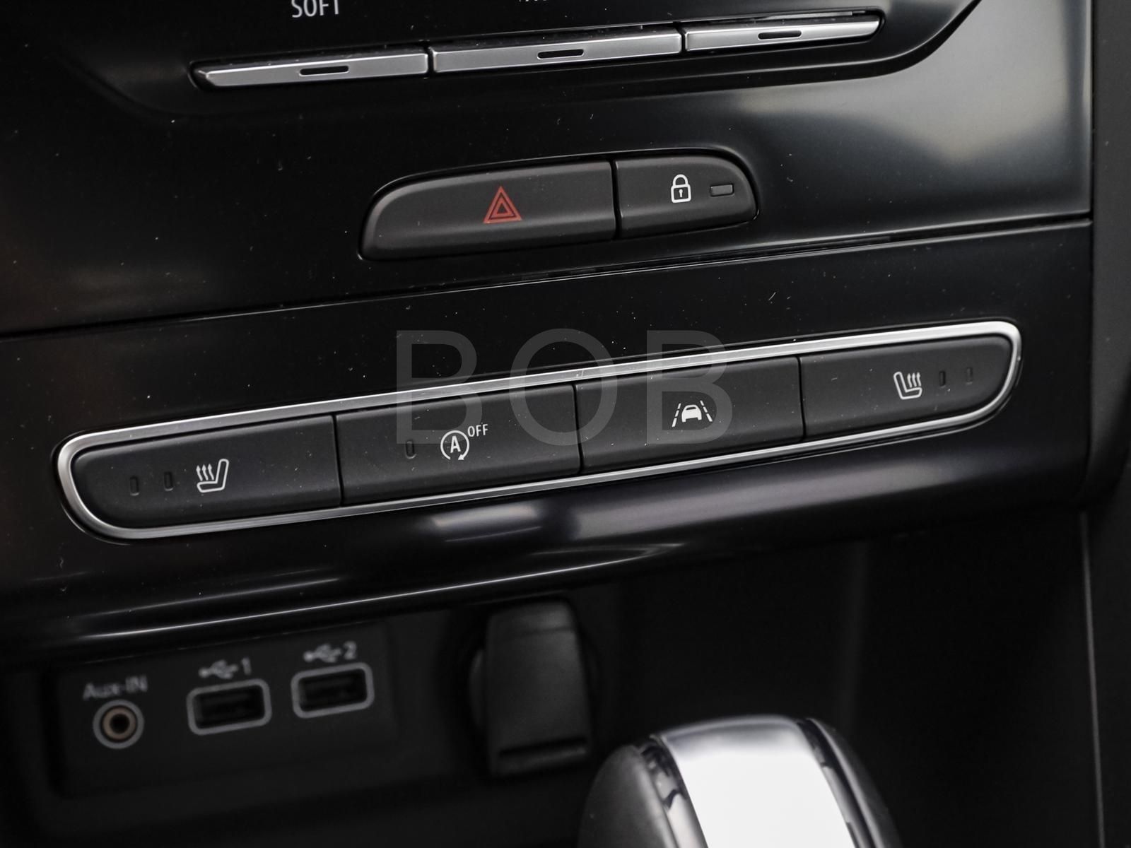 Renault Megane TCe 140 Grandtour BUSINESS - Samsaru's Car Outlet