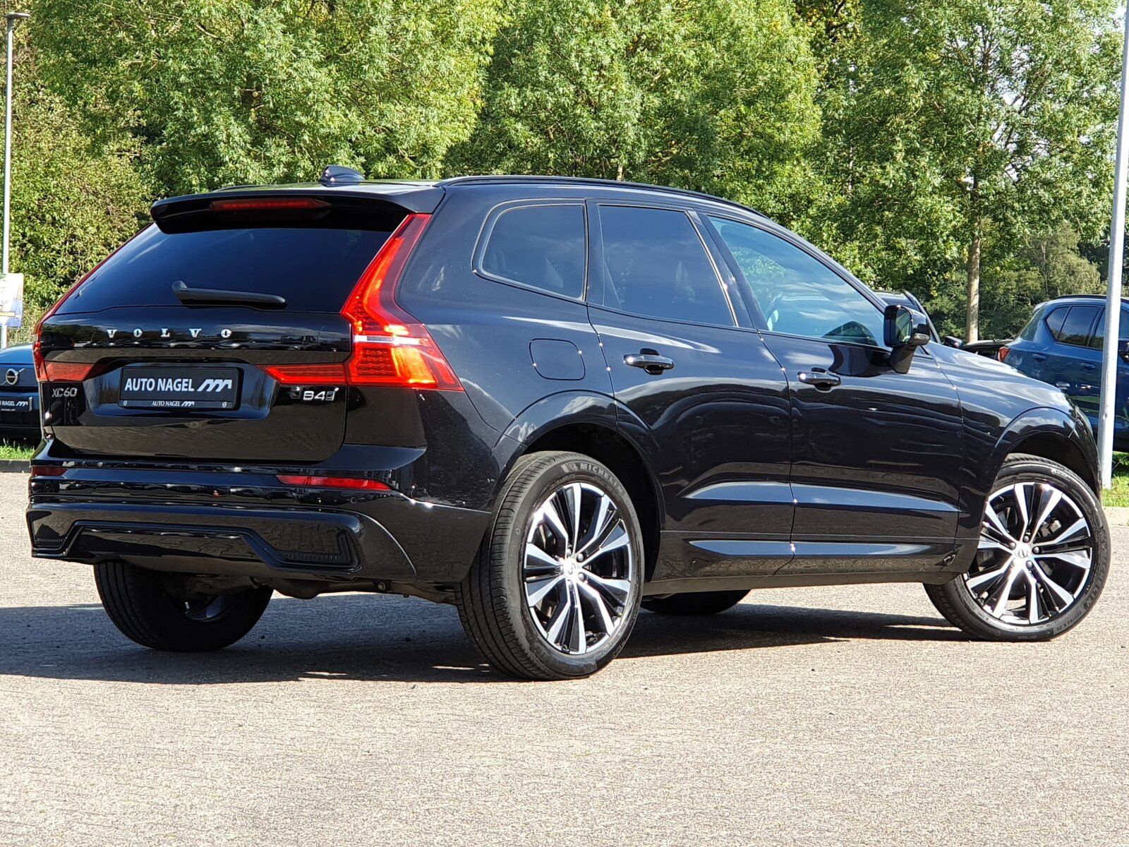 Volvo XC60 B4 AWD Plus Dark Keyless-Start/Autom./Klima