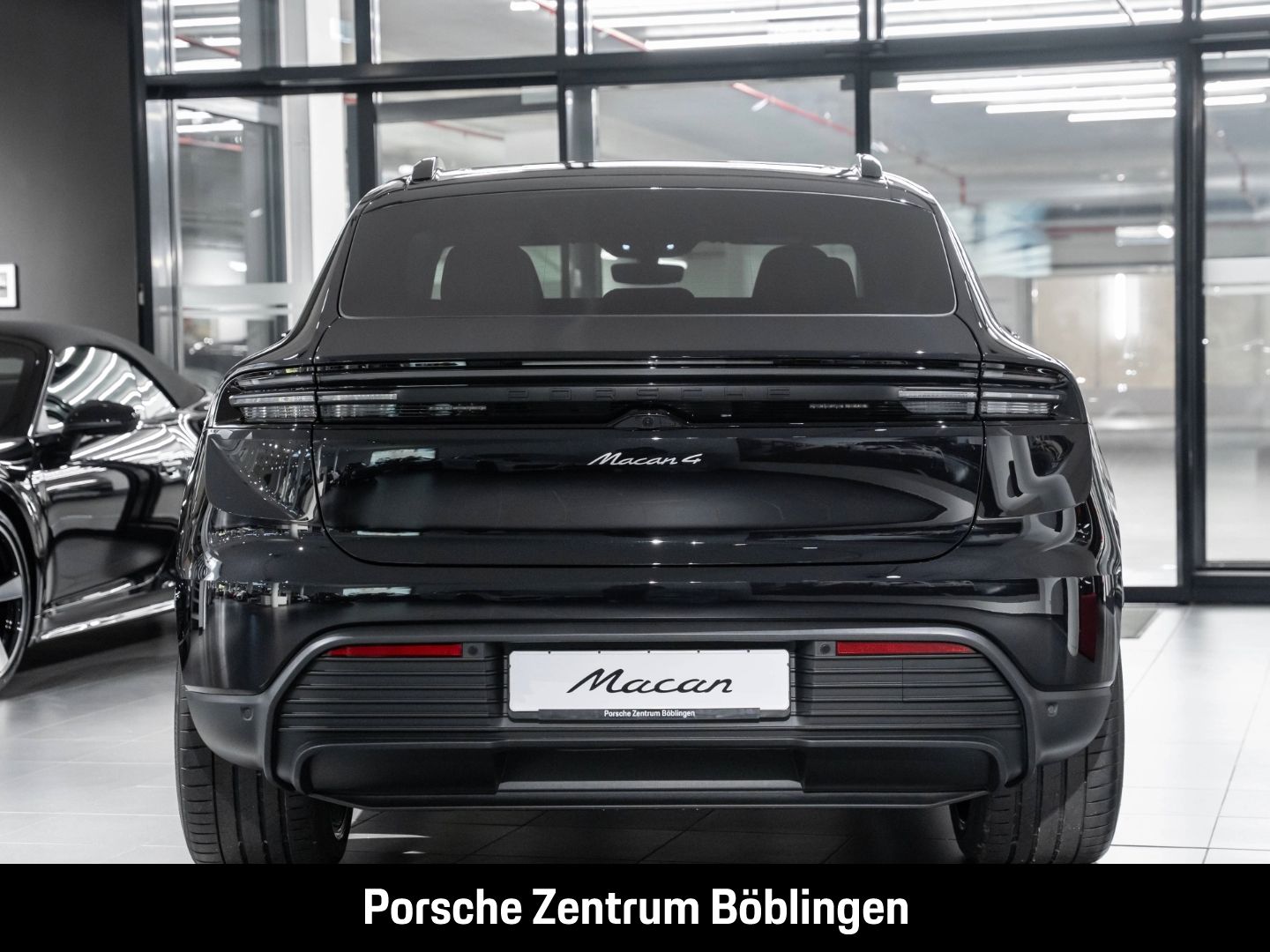 Porsche Macan 4 Surround-View InnoDrive LED-Matrix