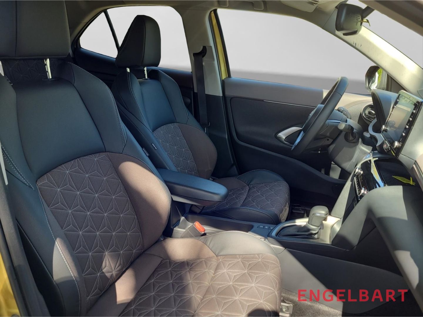 Toyota Yaris Cross Hybrid Elegant 1.5 VVT-iE  Matrix LE