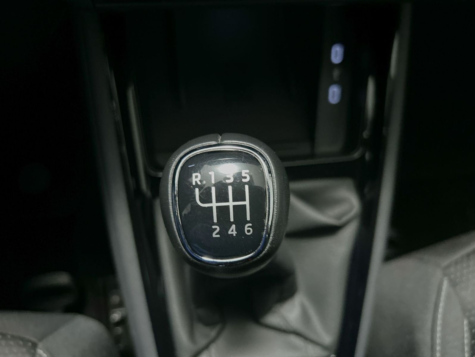 Skoda Kamiq 1.0 TSI Tour - Samsaru's Car Outlet