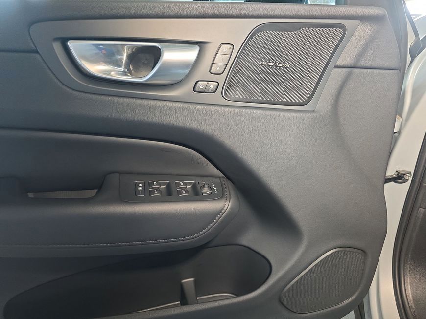 Volvo XC60 B4 D Plus Dark