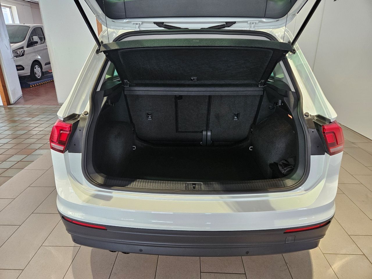 Volkswagen Tiguan 1.5 TSI IQ.DRIVE - Samsaru's Car Outlet
