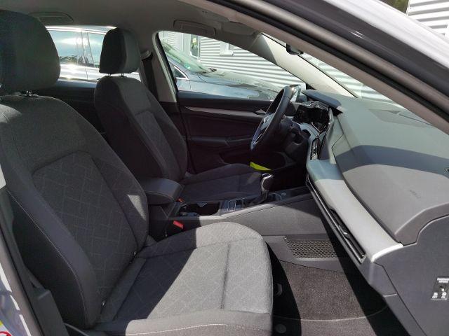 Volkswagen Golf 8 1.5 TSI Life - Samsaru's Car Outlet