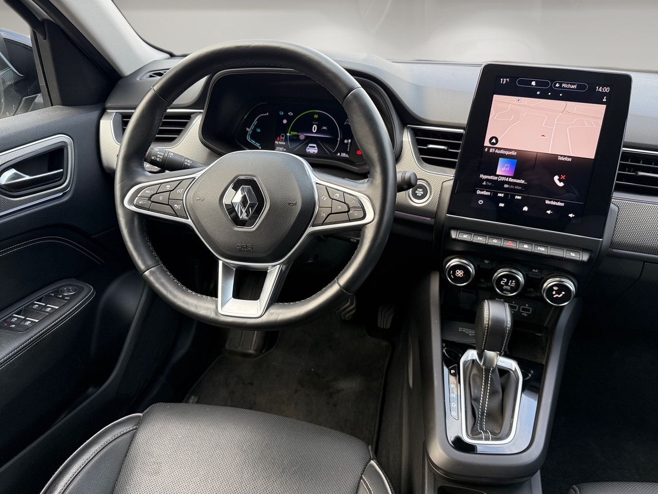 Renault Arkana Intens E-Tech Hybrid - Samsaru's Car Outlet