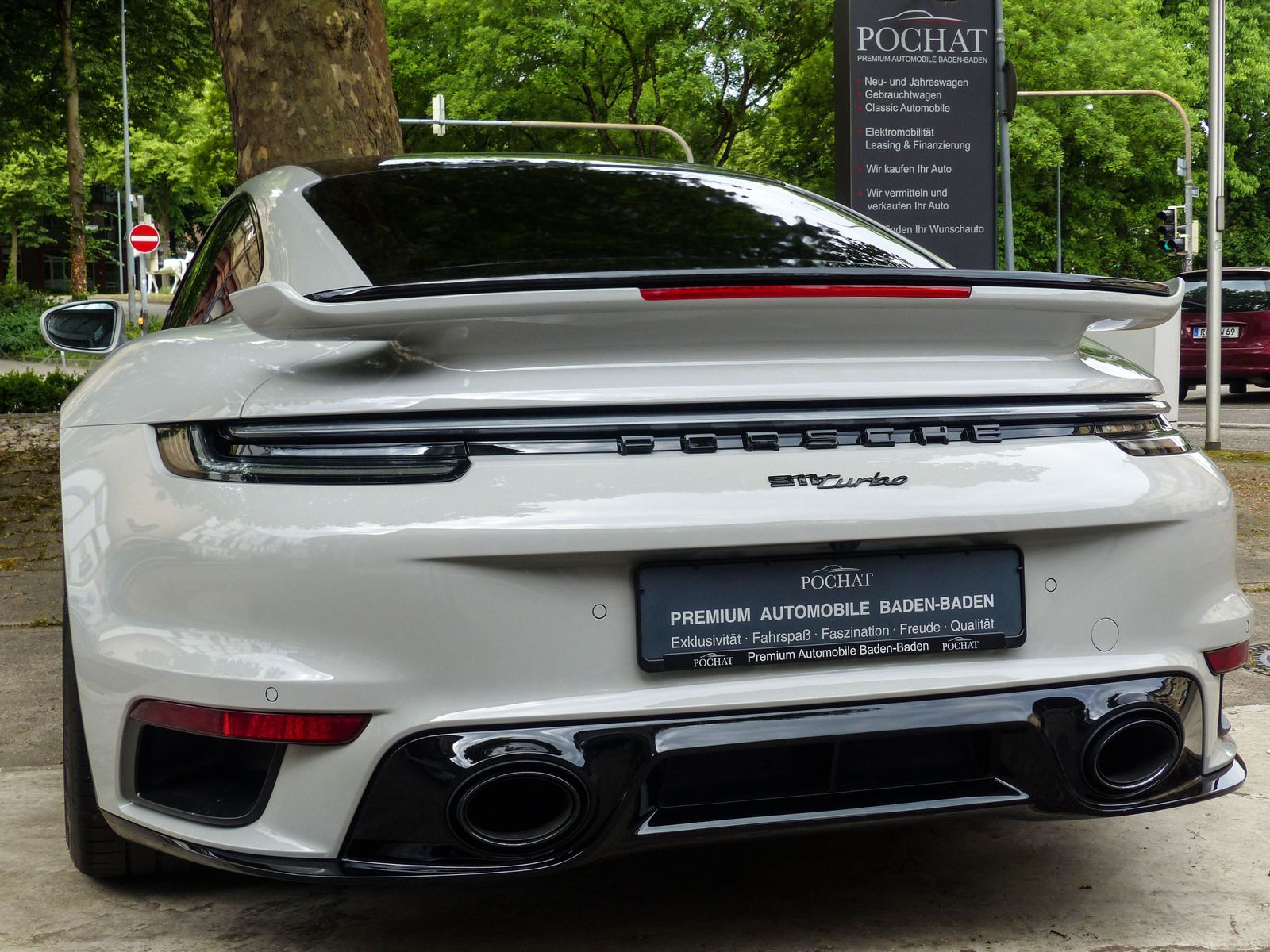 Porsche 992 Turbo Coupè - Samsaru's Car Outlet