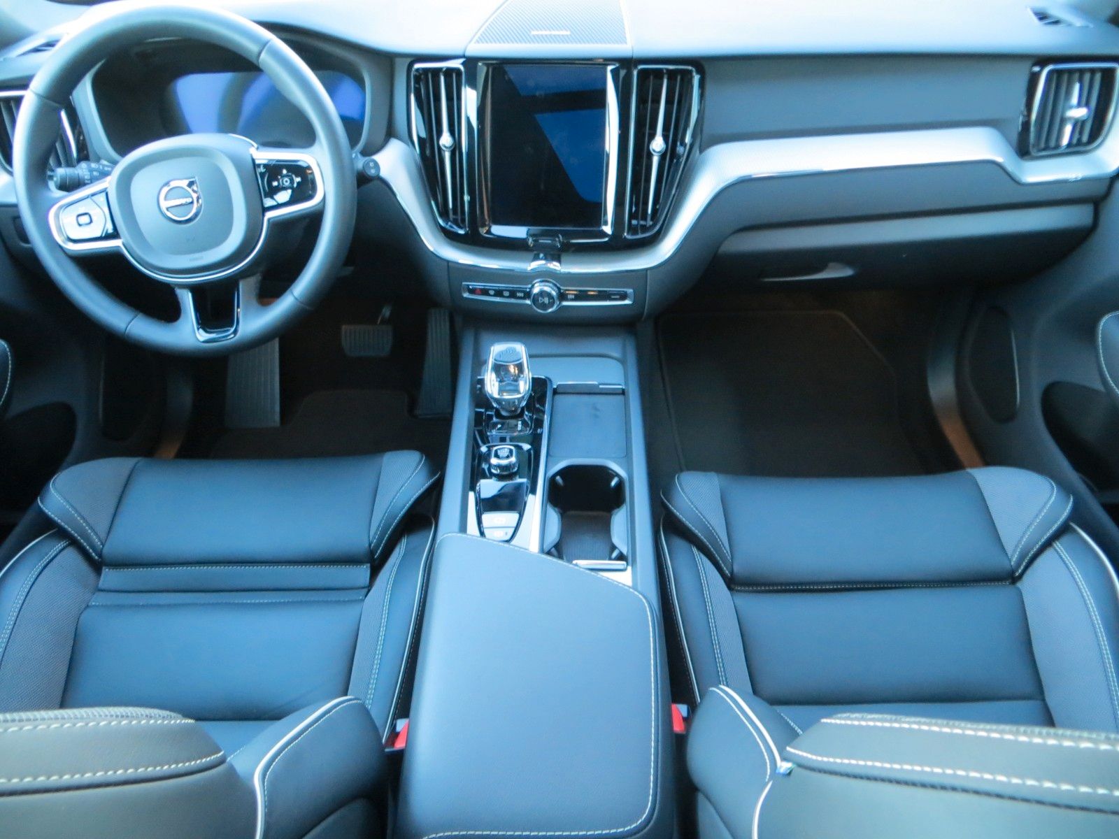 Volvo XC60 T6 AWD Recharge Plus Bright  STANDHZG. AHK