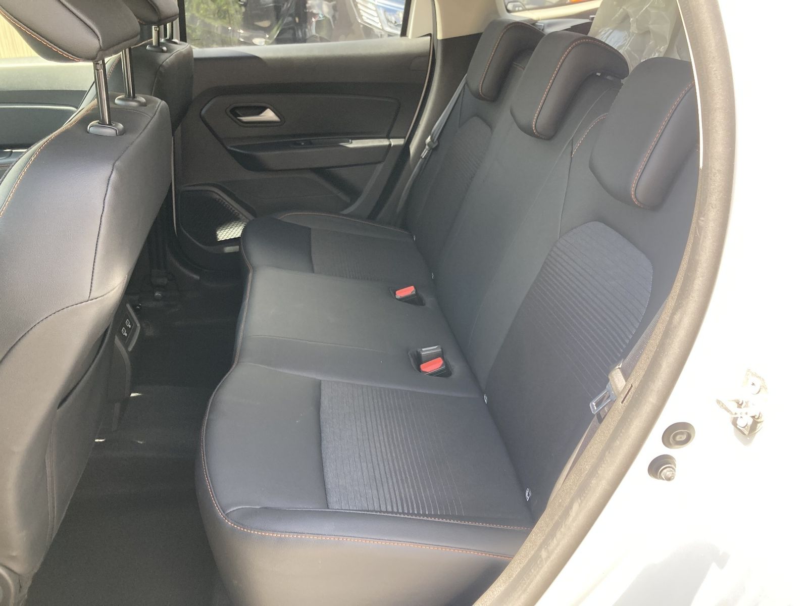 Dacia Duster Extreme TCe 130 - Samsaru's Car Outlet