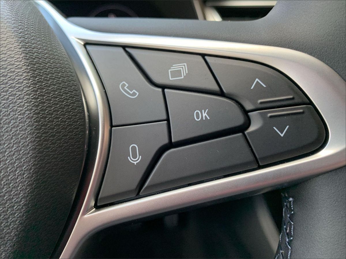 Renault Arkana TECHNO E-TECH FULL HYBRID - Samsaru's Car Outlet