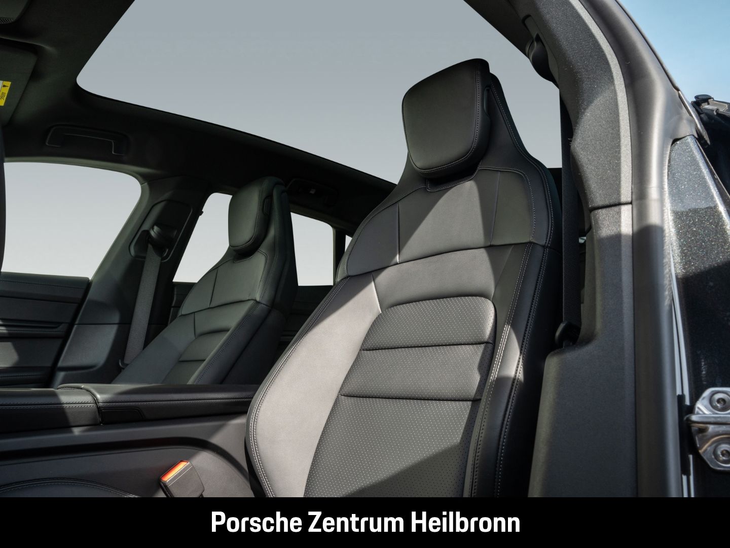Porsche Taycan 4S Cross Turismo Panorama Surround-View