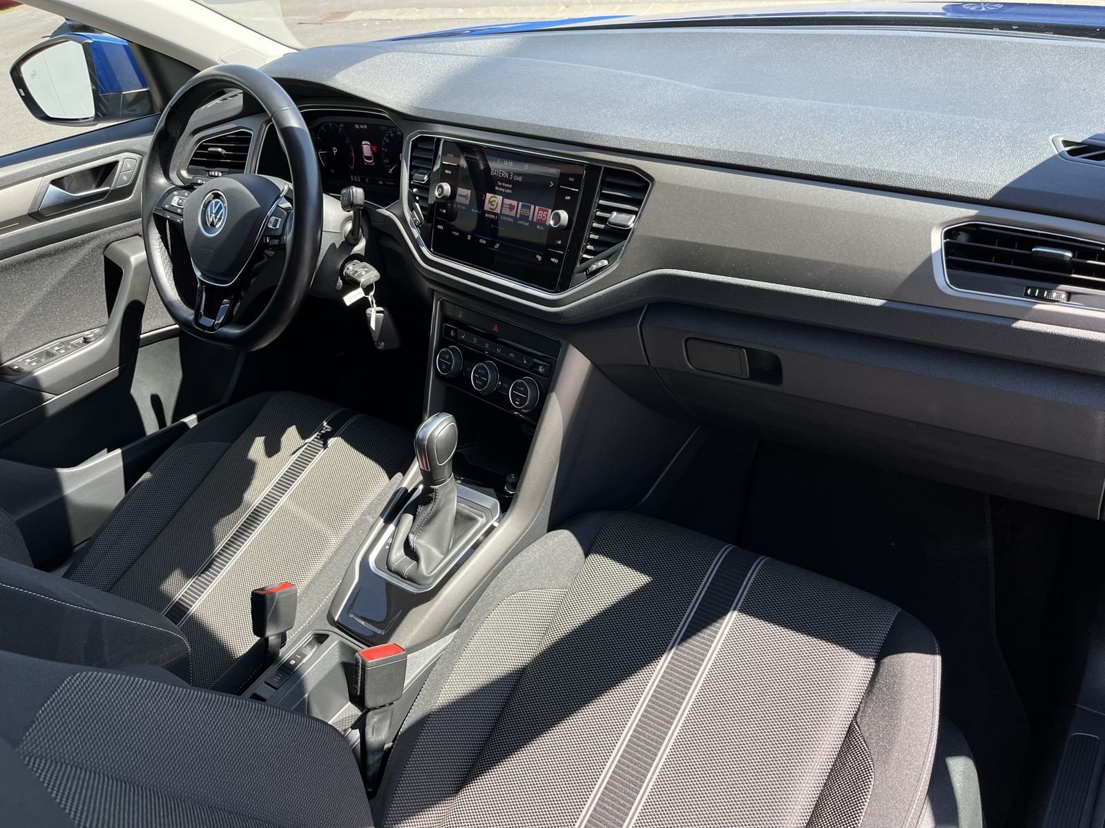 Volkswagen T-Roc 1.5 TSI DSG Style - Samsaru's Car Outlet