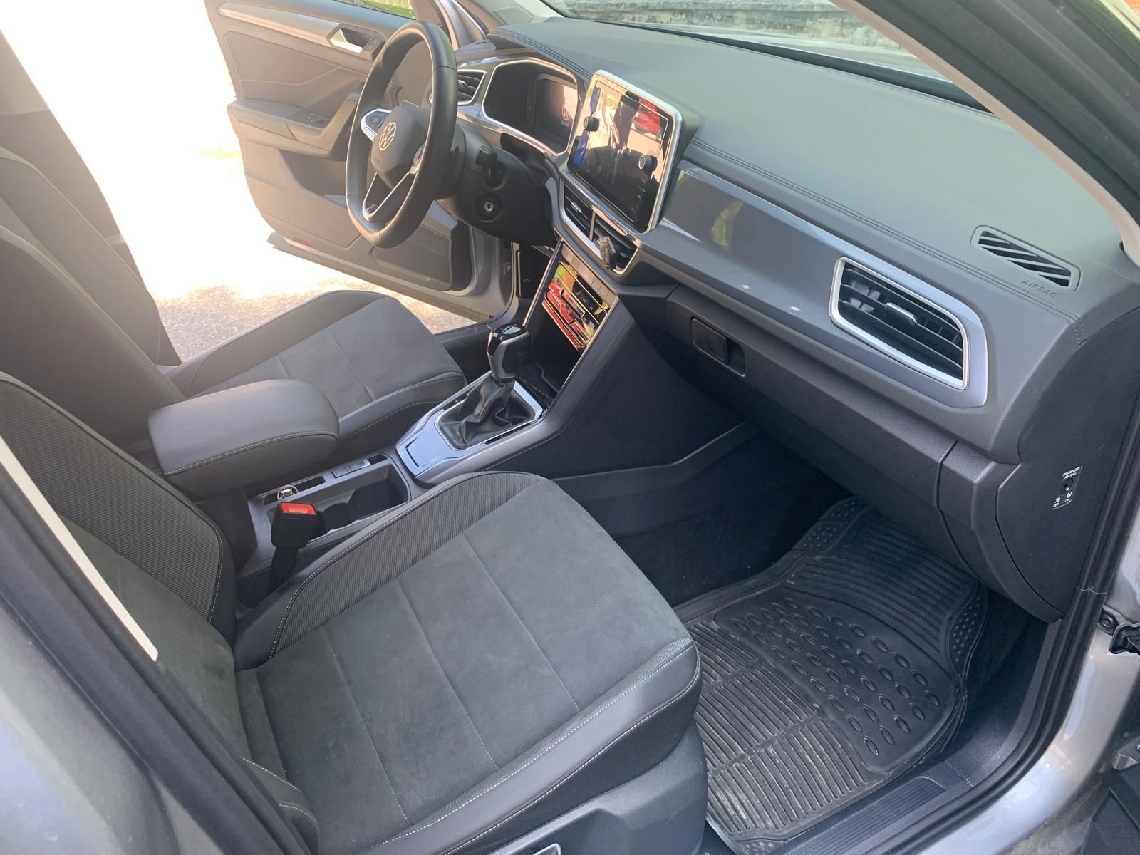Volkswagen T-Roc Move 1.5 TSI DSG - Samsaru's Car Outlet